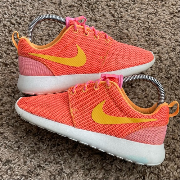 Nike Roshe Run Atomic Mango Running Shoes Women’s Size 6 - Picture 3 of 8